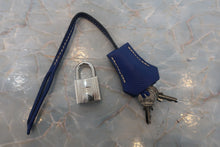 Load image into Gallery viewer, HERMES CANDY KELLY 32 Epsom leather Blue electric/Mykonos □P Engraving Shoulder bag 600110041
