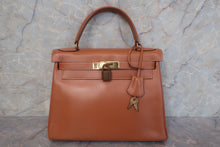 Load image into Gallery viewer, HERMES KELLY 28 Box carf leather Natural Hand bag 600090145
