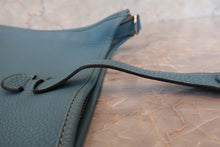 画像をギャラリービューアに読み込む, HERMES／エルメス エブリン3ＰＭ トリヨンクレマンス ブルージーン □M刻印 ショルダーバッグ 700110037
