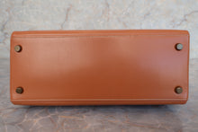 Load image into Gallery viewer, HERMES KELLY 28 Box carf leather Natural Hand bag 600090145
