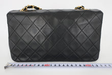 Load image into Gallery viewer, CHANEL Matelasse Full Flap Chain shoulder bag Lambskin Black/Gold hardware Shoulder bag 800090185
