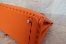 Load image into Gallery viewer, HERMES BIRKIN 30 Epsom leather Orange □K Engraving Hand bag 700090175
