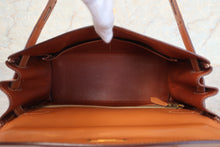 Load image into Gallery viewer, HERMES KELLY 28 Box carf leather Natural Hand bag 600090145
