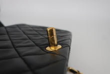 Load image into Gallery viewer, CHANEL Matelasse Full Flap Chain shoulder bag Lambskin Black/Gold hardware Shoulder bag 800090185
