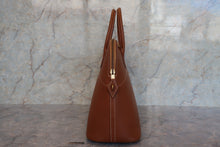 Load image into Gallery viewer, HERMES BOLIDE 35 Graine Couchevel leather Gold 〇Y Engraving Shoulder bag 700050114
