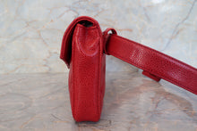 画像をギャラリービューアに読み込む, CHANEL/シャネル マトラッセウエストバッグ キャビアスキン レッド/ゴールド金具 ウエストバッグ 700110021
