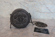 将图片加载到图库查看器，CHANEL/香奈儿 CF 圆形 链条包 荔枝皮 Gray/Silver hadware(灰色/银色金属) 肩背包 800040069
