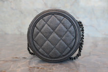 将图片加载到图库查看器，CHANEL/香奈儿 CF 圆形 链条包 荔枝皮 Gray/Silver hadware(灰色/银色金属) 肩背包 800040069
