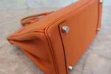 Load image into Gallery viewer, HERMES BIRKIN 25 Chevre myzore goatskim Orange □H Engraving Hand bag 700120086
