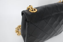 画像をギャラリービューアに読み込む, CHANEL/シャネル マトラッセチェーンショルダーバッグ ラムスキン ブラック/ゴールド金具 ショルダーバッグ 800100068
