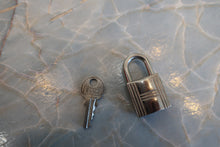 Load image into Gallery viewer, HERMES PICOTIN LOCK MM Clemence leather Rouge tomate X Engraving Hand bag 700100020
