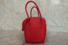 Load image into Gallery viewer, HERMES LINDY 26 Verso Clemence leather Rouge casaque/Rose lipstick □P Engraving Shoulder bag 800010159
