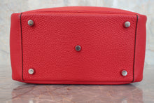Load image into Gallery viewer, HERMES LINDY 26 Verso Clemence leather Rouge casaque/Rose lipstick □P Engraving Shoulder bag 800010159
