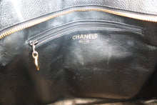 Load image into Gallery viewer, CHANEL Medallion Tote Caviar skin Black/Gold hadware Tote bag 600060064
