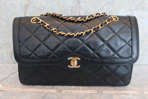 CHANEL Paris Limited Matelasse Double Flap Chain shoulder bag Lambskin Black/Gold hadware Shoulder bag 600060077
