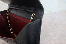 将图片加载到图库查看器，CHANEL/香奈儿 CF 按压锁 链条包 羊皮 Black/Gold hadware(黑色/金色金属) 肩背包 800070055
