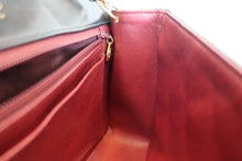 Load image into Gallery viewer, CHANEL  Diana matelasse chain shoulder bag Lambskin Black/Gold hadware Shoulder bag 700060109

