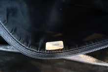 将图片加载到图库查看器，CHANEL/香奈儿 CF 链条包 荔枝皮 Black/Gold hadware(黑色/金色金属) 肩背包 800040070
