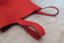 Load image into Gallery viewer, HERMES PICOTIN LOCK MM Clemence leather Rouge casaque C Engraving Hand bag 700110041
