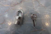 Load image into Gallery viewer, HERMES PICOTIN LOCK MM Clemence leather Rouge casaque C Engraving Hand bag 700110041
