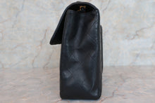 Load image into Gallery viewer, CHANEL Medium Matelasse single flap chain shoulder bag Lambskin Black/Gold hadware Shoulder bag 600060073
