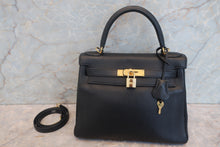 Load image into Gallery viewer, HERMES KELLY 28 Clemence leather Black T Engraving Shoulder bag 700120060
