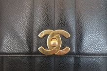画像をギャラリービューアに読み込む, CHANEL/シャネル マドモアゼルチェーンショルダーバッグ キャビアスキン ブラック/ゴールド金具 ショルダーバッグ 800070146
