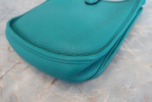 將圖片載入圖庫檢視器 HERMES／エルメス エブリンTPM トリヨンクレマンス ブルーパオン X刻印 ショルダーバッグ 700110052
