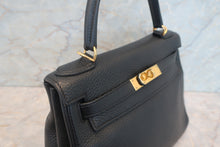 Load image into Gallery viewer, HERMES KELLY 28 Clemence leather Black T Engraving Shoulder bag 700120060
