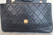 Load image into Gallery viewer, CHANEL Matelasse chain shoulder bag Lambskin Navy/Gold hadware Shoulder bag 600070116
