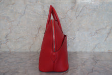 Load image into Gallery viewer, HERMES／BOLIDE 1923 Swift leather Rouge vif □I Engraving Hand bag 600110023
