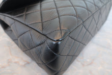 Load image into Gallery viewer, CHANEL Matelasse tortoiseshell chain shoulder bag Lambskin Black/Gold hadware Shoulder bag 800070031
