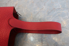 画像をギャラリービューアに読み込む, HERMES／エルメス ピコタンＭＭ トリヨンクレマンス ヴァーミリオン □G刻印 ハンドバッグ 800030039
