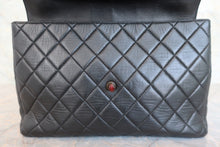 Load image into Gallery viewer, CHANEL Matelasse tortoiseshell chain shoulder bag Lambskin Black/Gold hadware Shoulder bag 800070031
