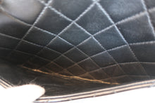 Load image into Gallery viewer, CHANEL Matelasse tortoiseshell chain shoulder bag Lambskin Black/Gold hadware Shoulder bag 800070031
