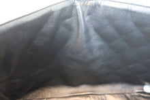 Load image into Gallery viewer, CHANEL Matelasse tortoiseshell chain shoulder bag Lambskin Black/Gold hadware Shoulder bag 800070031
