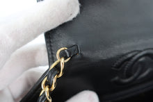 画像をギャラリービューアに読み込む, CHANEL/シャネル マトラッセチェーンショルダーバッグ ラムスキン ブラック/ゴールド金具 ショルダーバッグ 800100071
