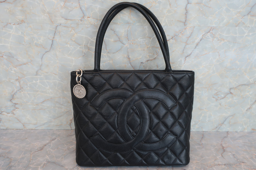 CHANEL/シャネル 復刻トート キャビアスキン ブラック/シルバー金具 トートバッグ 600090008