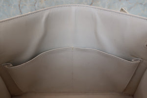 HERMES／エルメス ケリー32 ヴォーグレネ ホワイト 〇Z刻印 ショルダーバッグ 700070004