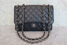 Load image into Gallery viewer, CHANEL Medium Matelasse Single Flap chain shoulder bag Caviar skin Black/Silver hadware Shoulder bag 800060005
