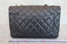 Load image into Gallery viewer, CHANEL Medium Matelasse Single Flap chain shoulder bag Caviar skin Black/Silver hadware Shoulder bag 800060005
