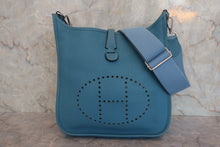 将图片加载到图库查看器，HERMES EVELYNE 3PM Clemence leather Blue jean □M刻印 Shoulder bag 800040064
