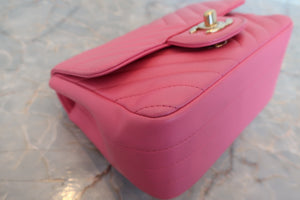 CHANEL  V-Stitch chain shoulder bag Lambskin Pink/Gold hadware Shoulder bag 700100046