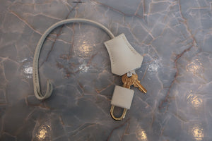 HERMES／エルメス ケリー32 ヴォーグレネ ホワイト 〇Z刻印 ショルダーバッグ 700070004