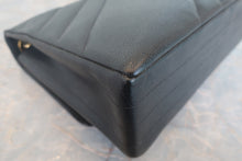 Load image into Gallery viewer, CHANEL  Bias stitch chain shoulder bag Caviar skin Black/Gold hadware Shoulder bag 700120117
