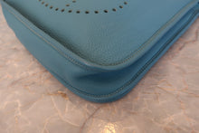 将图片加载到图库查看器，HERMES EVELYNE 3PM Clemence leather Blue jean □M刻印 Shoulder bag 800040064
