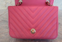 Load image into Gallery viewer, CHANEL  V-Stitch chain shoulder bag Lambskin Pink/Gold hadware Shoulder bag 700100046
