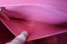 Load image into Gallery viewer, CHANEL  V-Stitch chain shoulder bag Lambskin Pink/Gold hadware Shoulder bag 700100046
