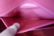 Load image into Gallery viewer, CHANEL  V-Stitch chain shoulder bag Lambskin Pink/Gold hadware Shoulder bag 700100046
