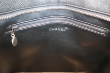 Load image into Gallery viewer, CHANEL Medallion Tote Caviar skin Black/Silver hadware Tote bag 600090008
